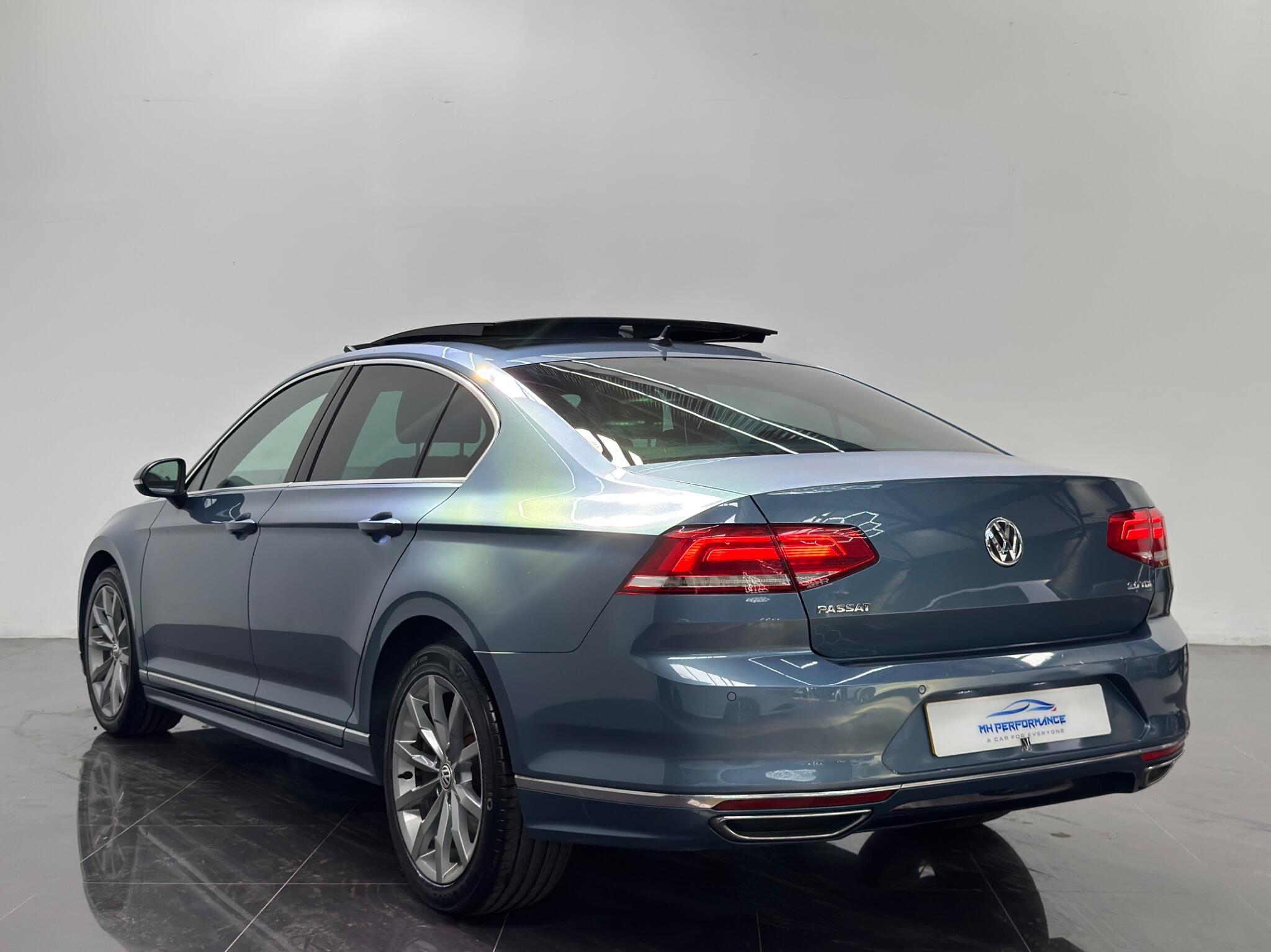 Volkswagen Passat view 30