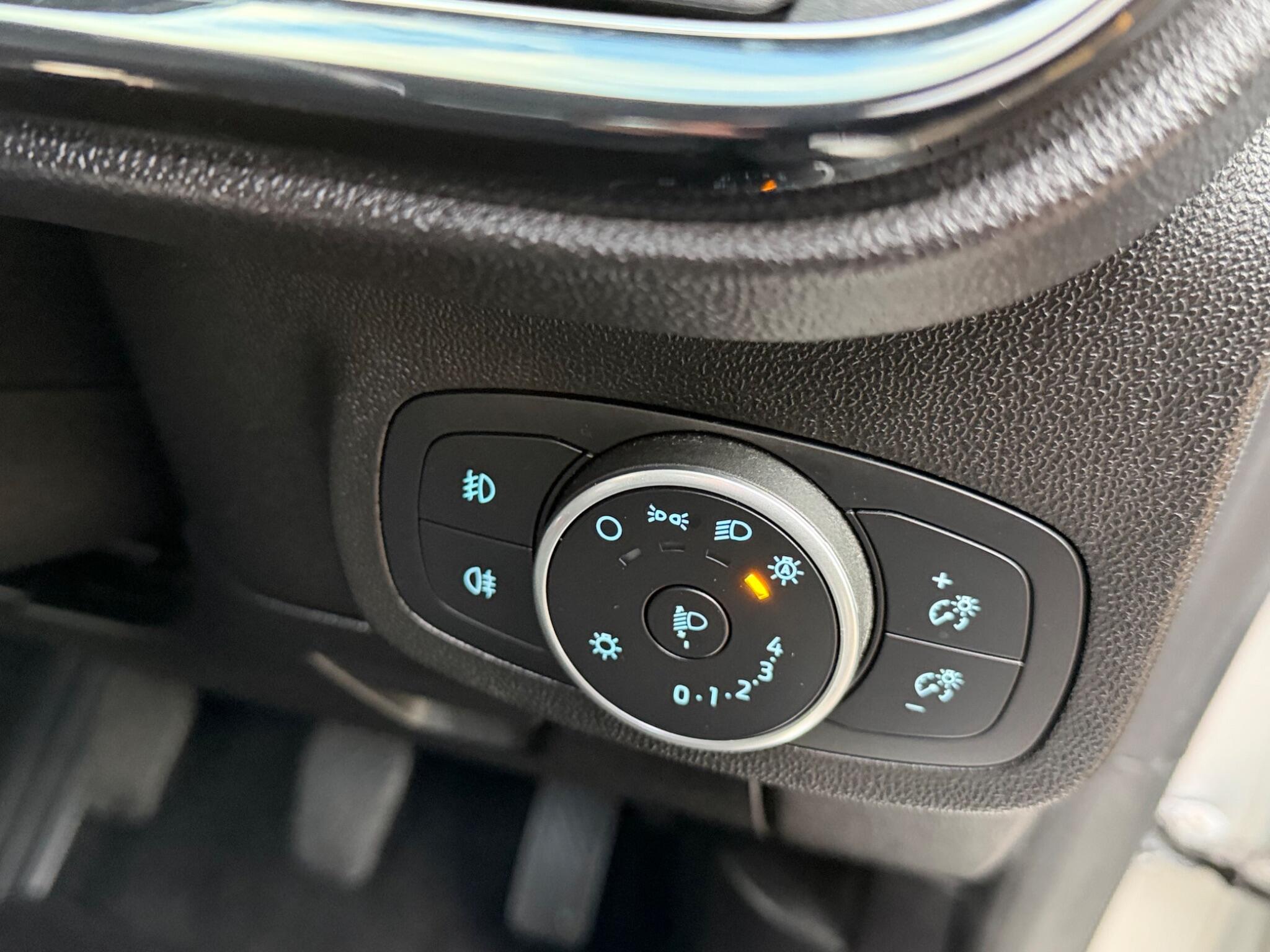 Ford Fiesta view 50