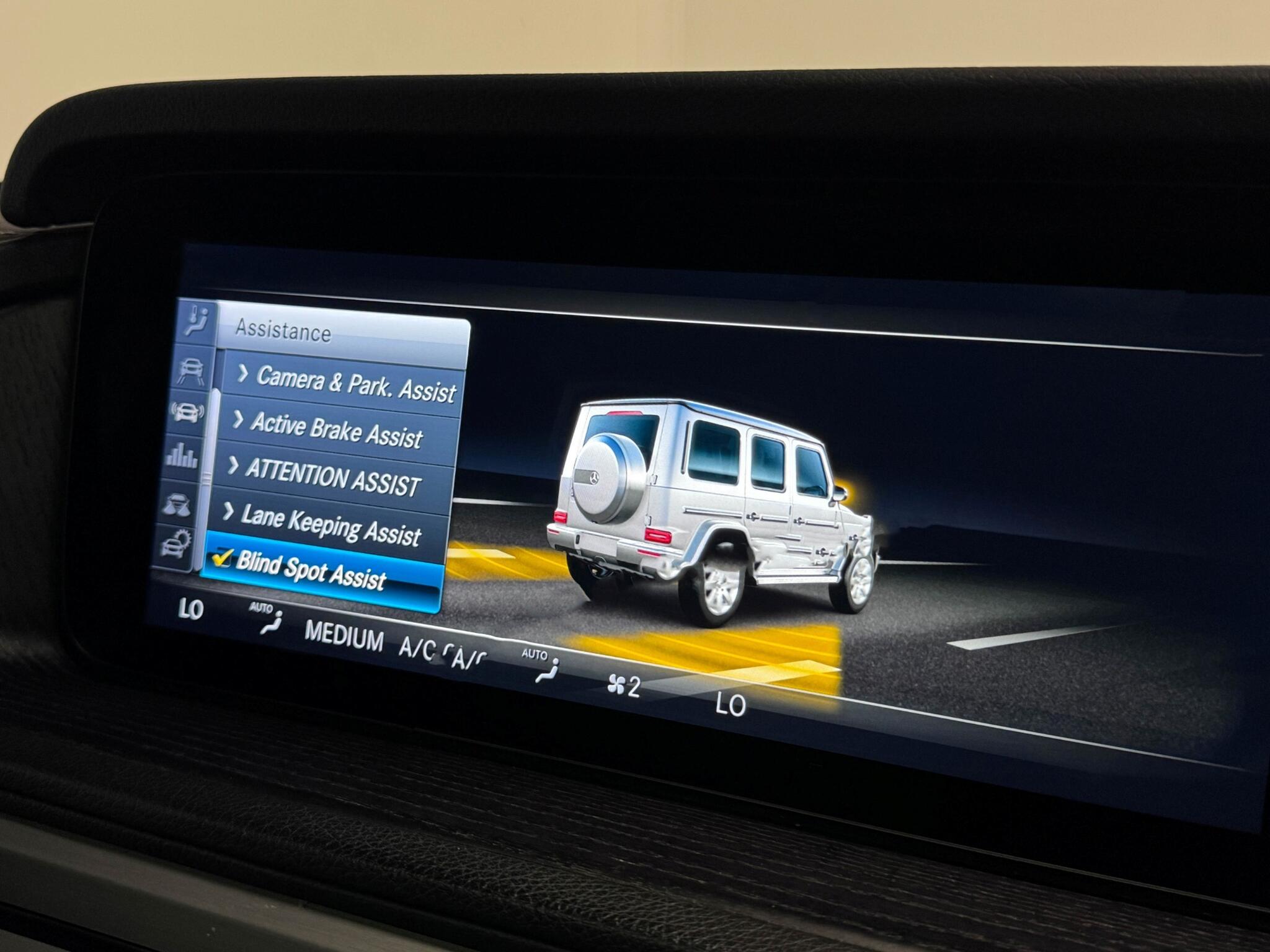 Mercedes-Benz G-Class view 49