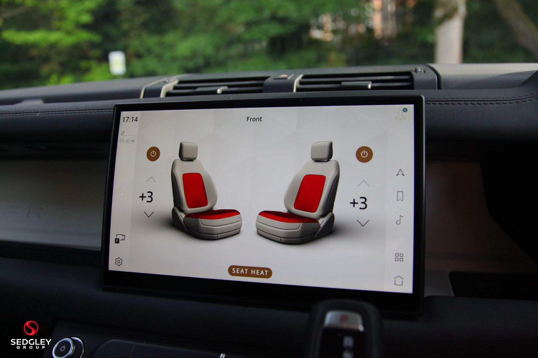 Land Rover Defender view 35
