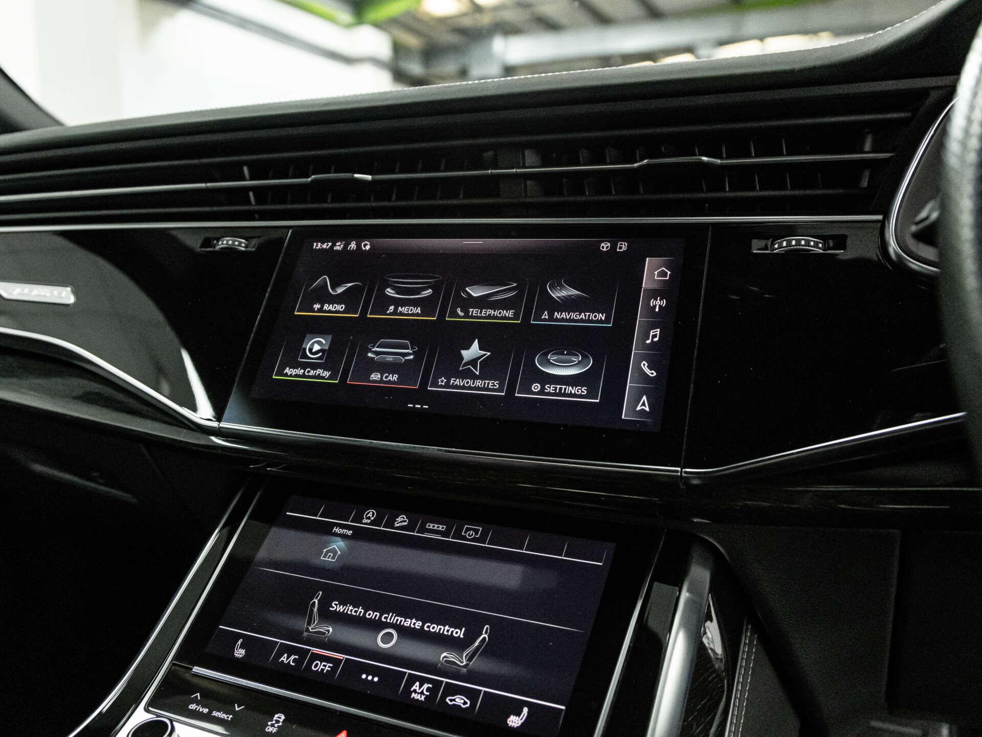 Audi SQ8 view 52