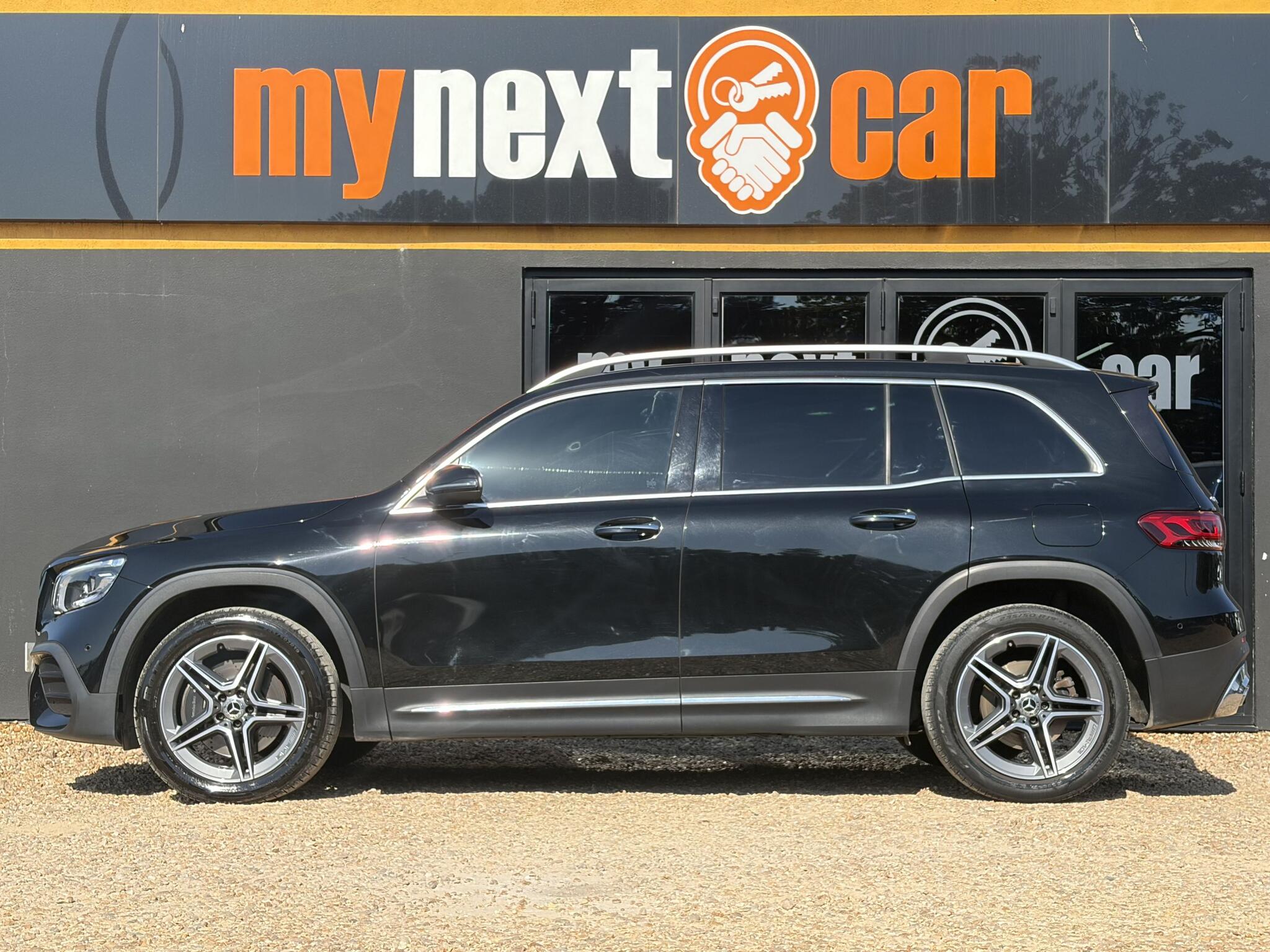Mercedes-Benz GLB view 5