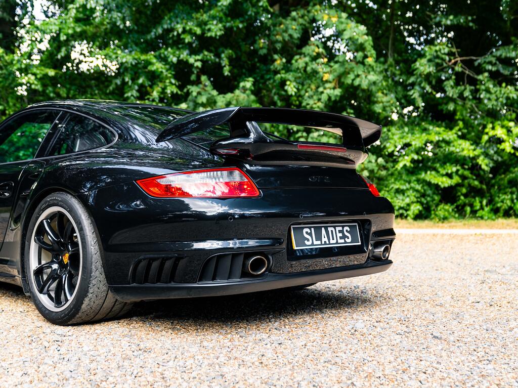 Porsche 911 view 14