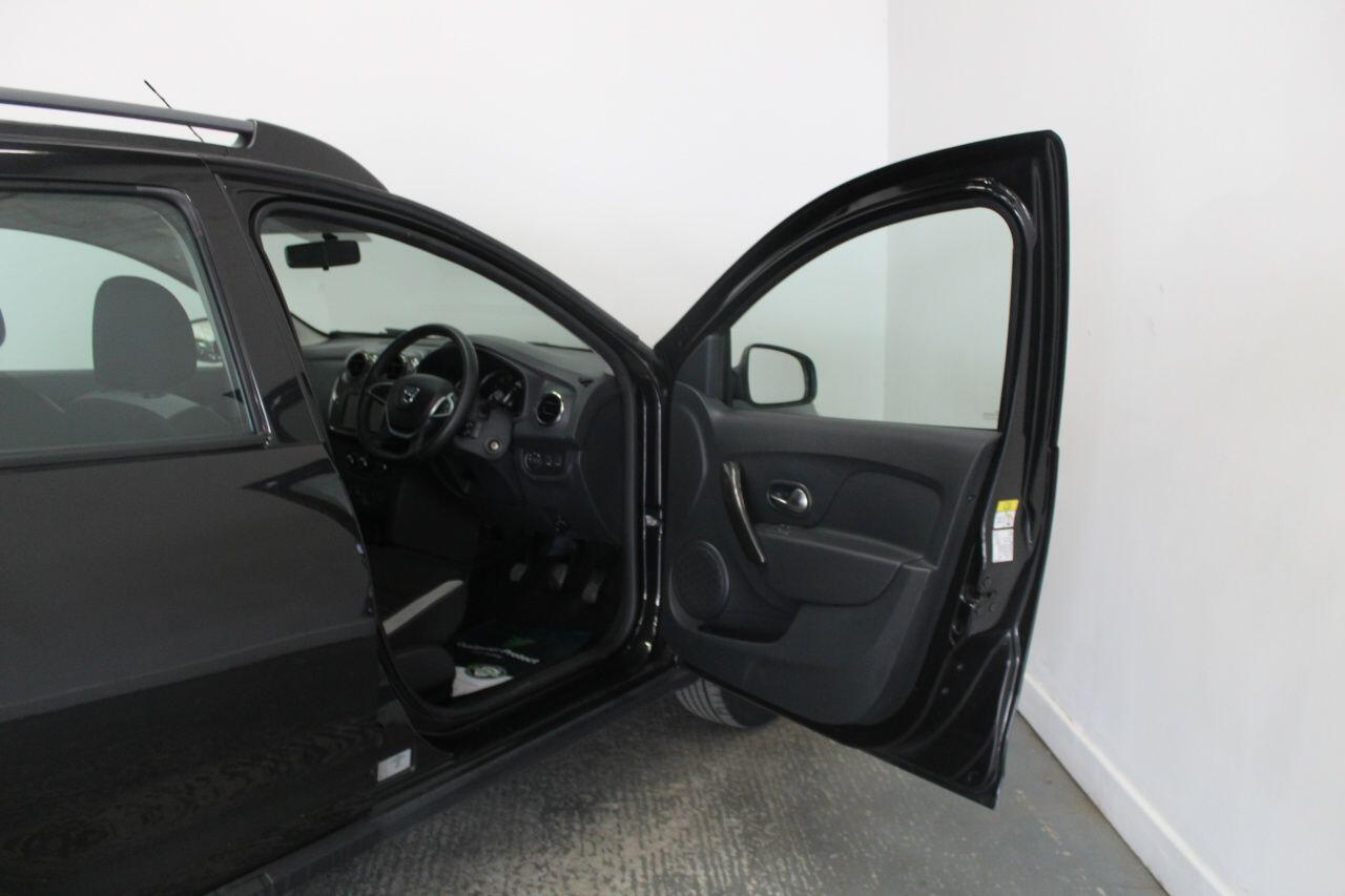 Dacia Sandero view 24