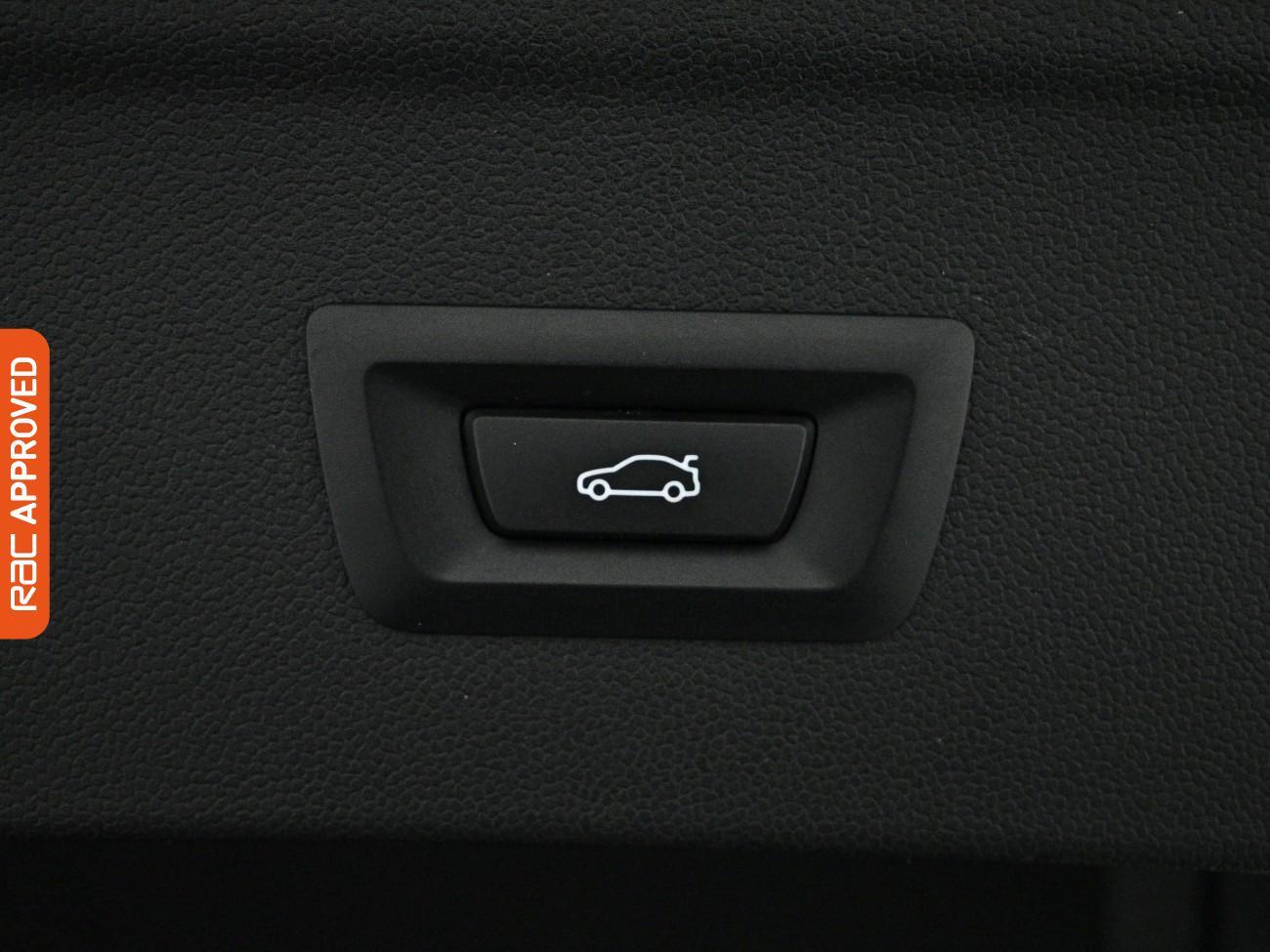 BMW iX view 28