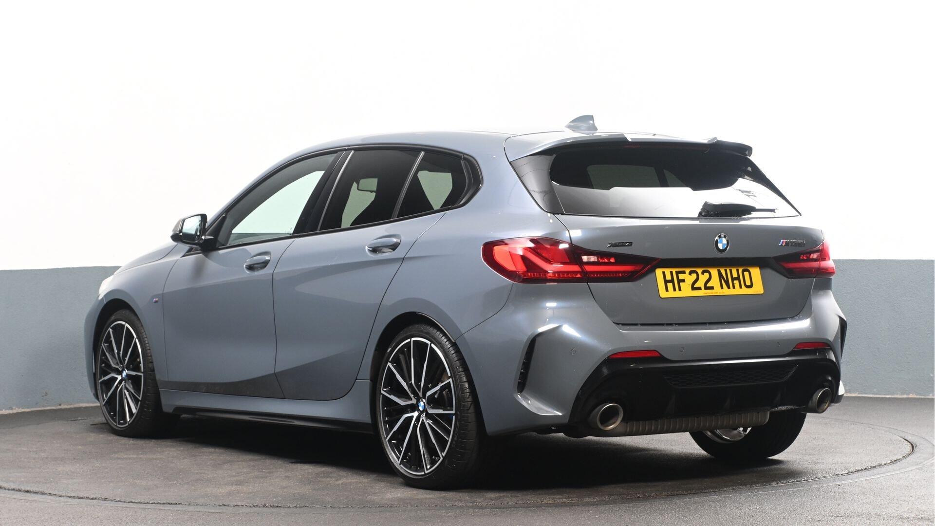 BMW 1 Series view 2