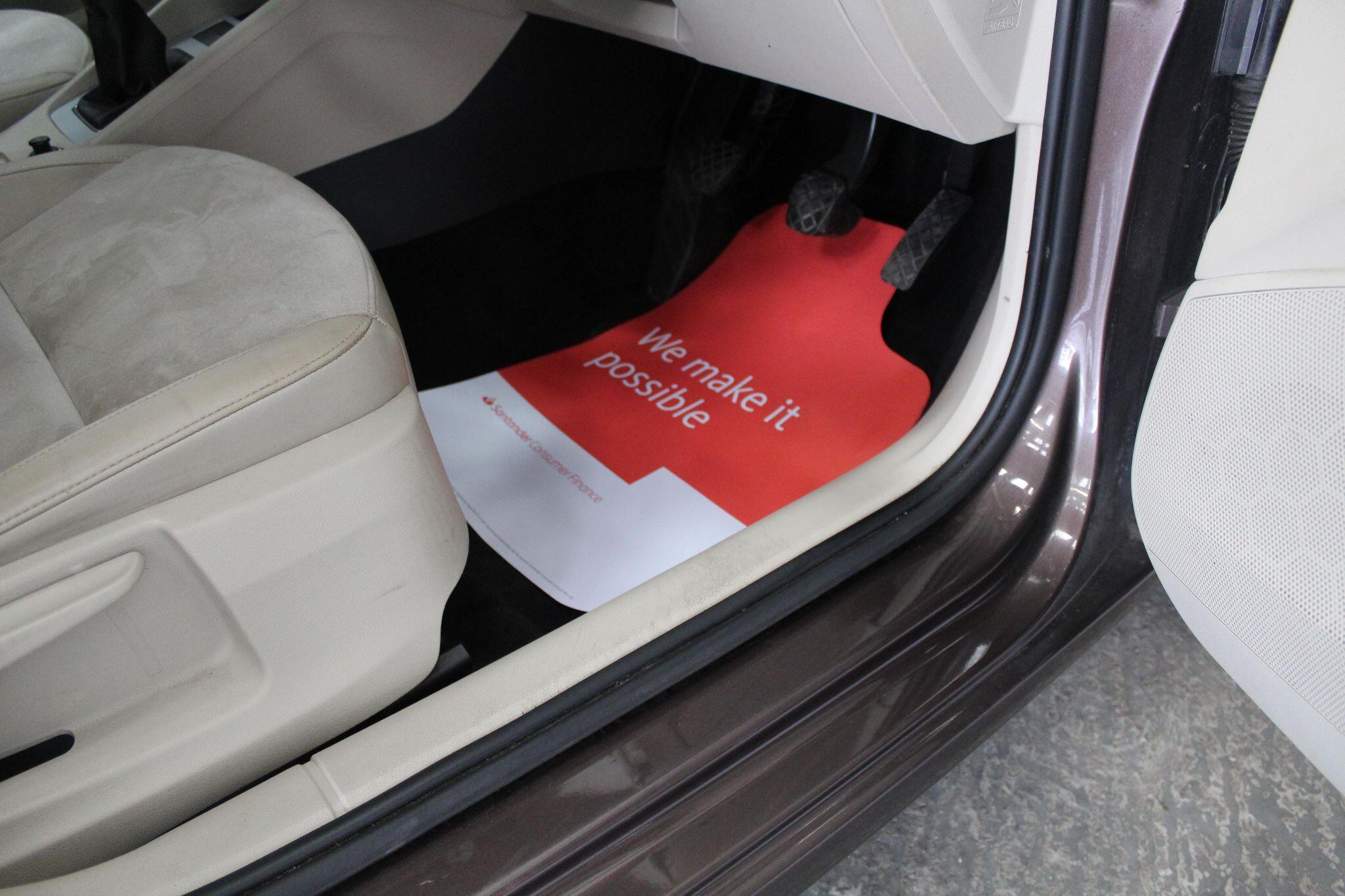 Skoda Octavia view 45