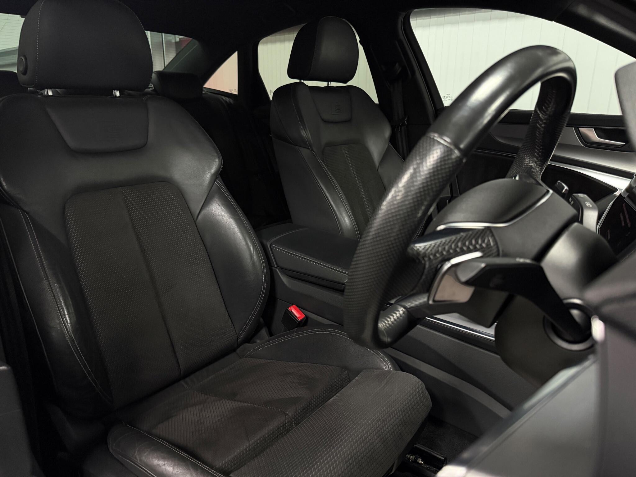 Audi A6 view 15