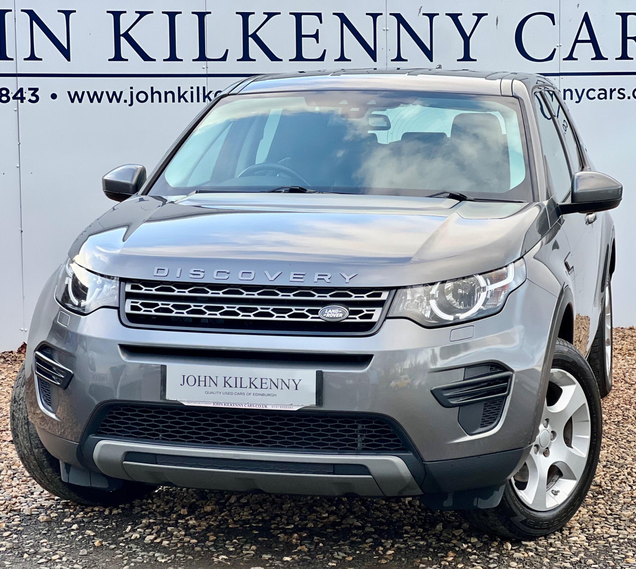 Land Rover Discovery Sport view 3