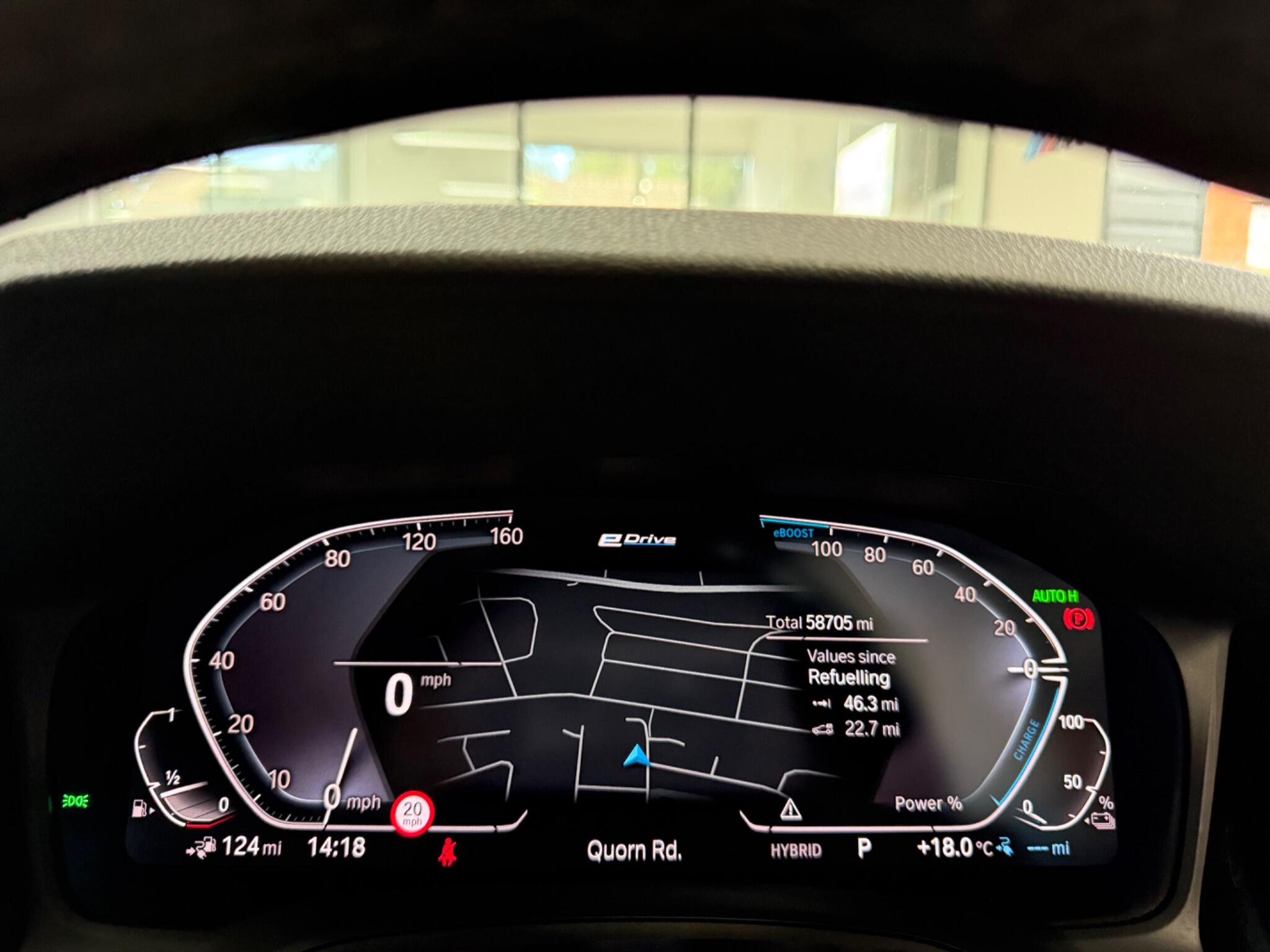 BMW 3 Series view 18