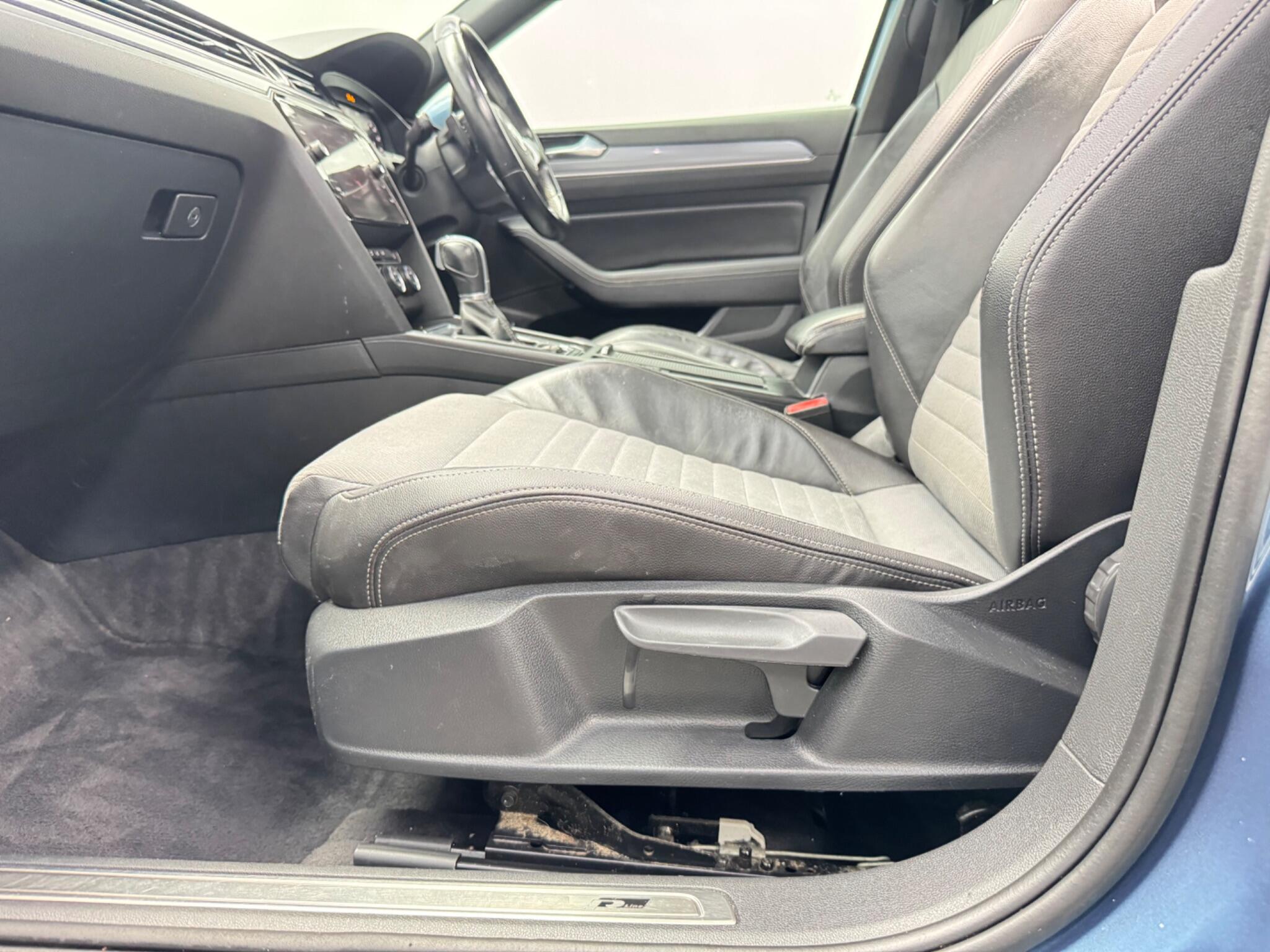 Volkswagen Passat view 68