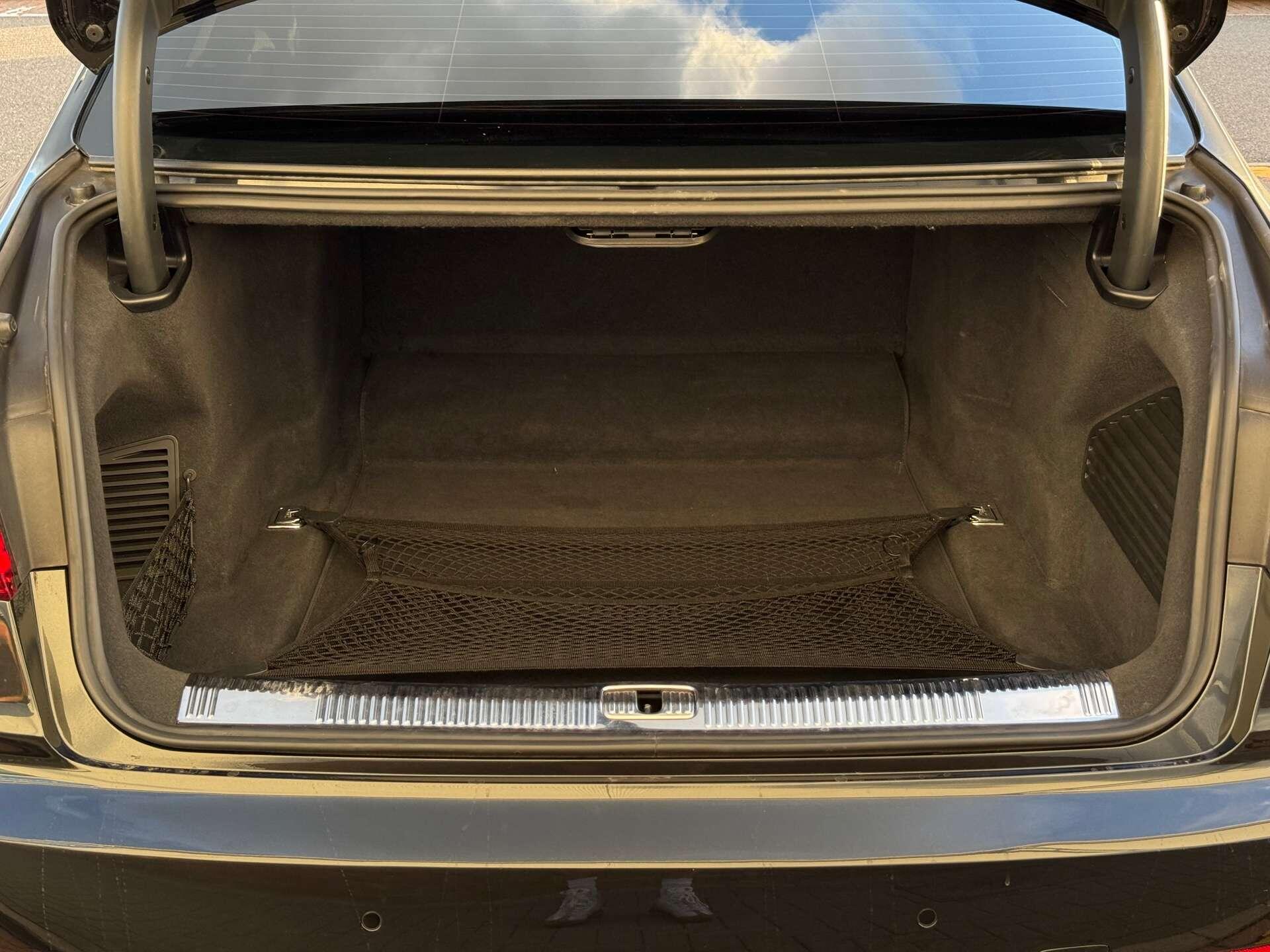 Audi A8 view 49