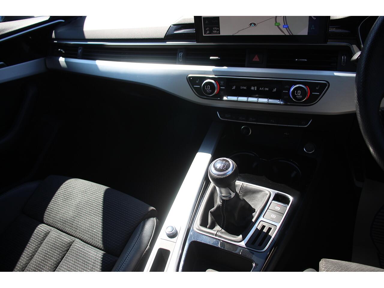 Audi A4 view 23