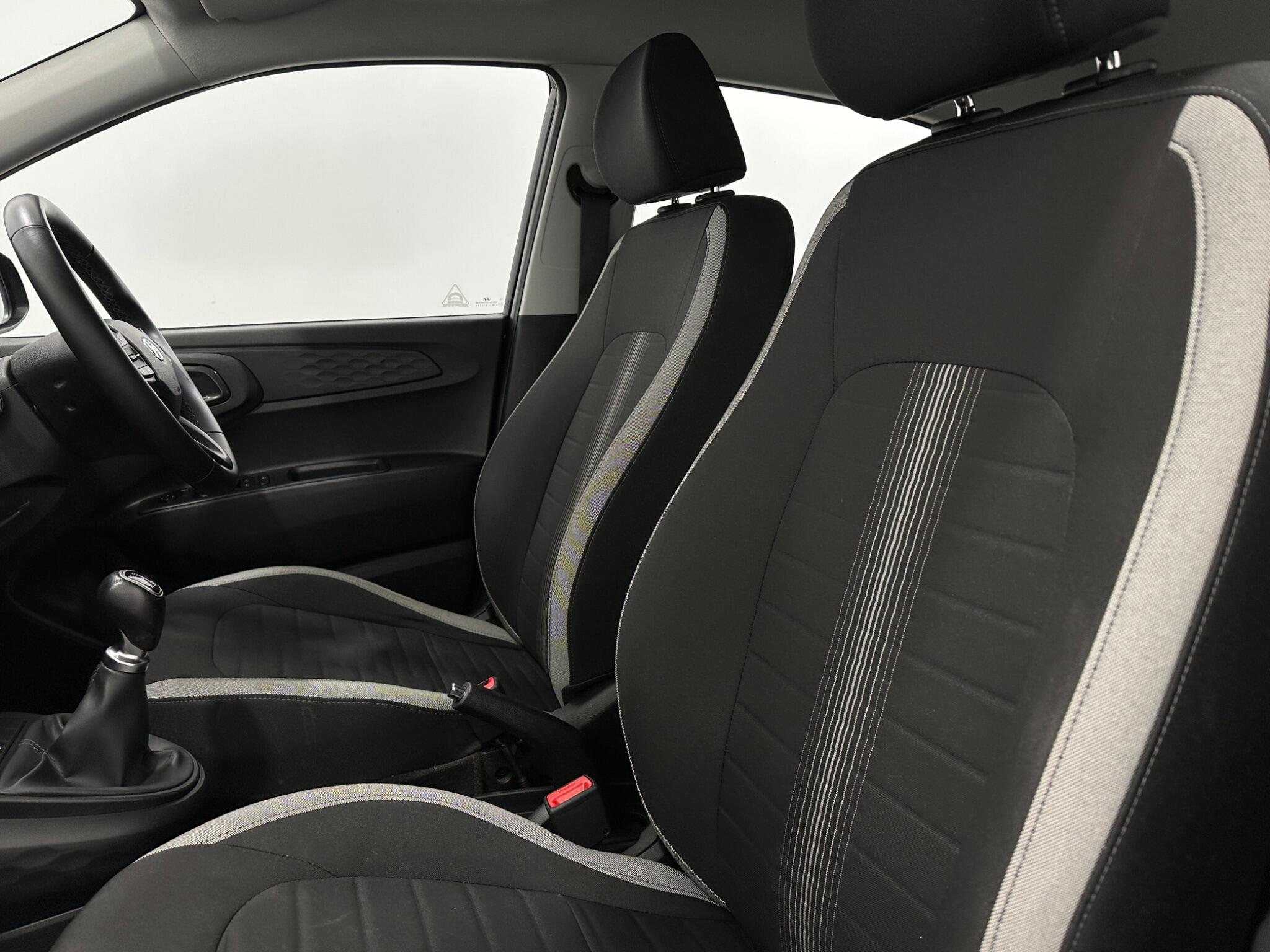 Hyundai I10 view 32