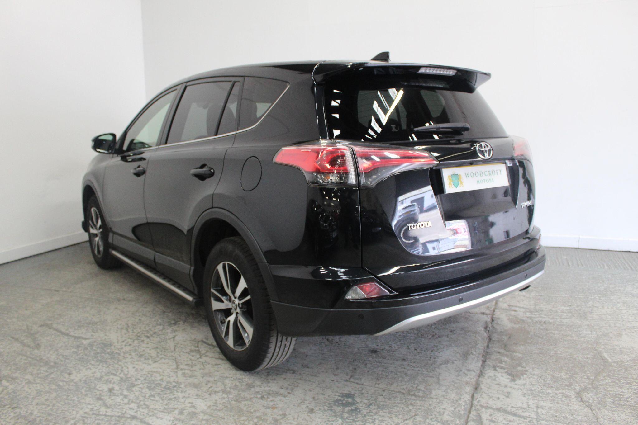 Toyota Rav4 view 7
