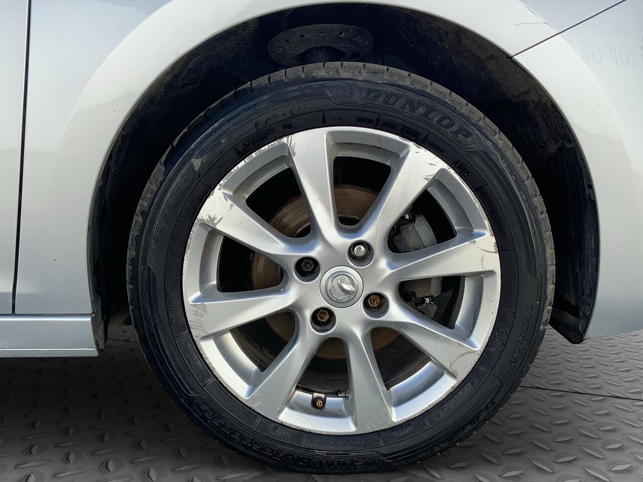 Vauxhall Corsa view 20