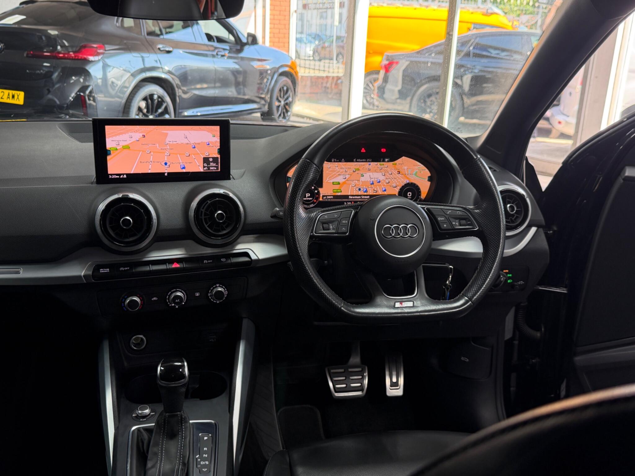 Audi Q2 view 21