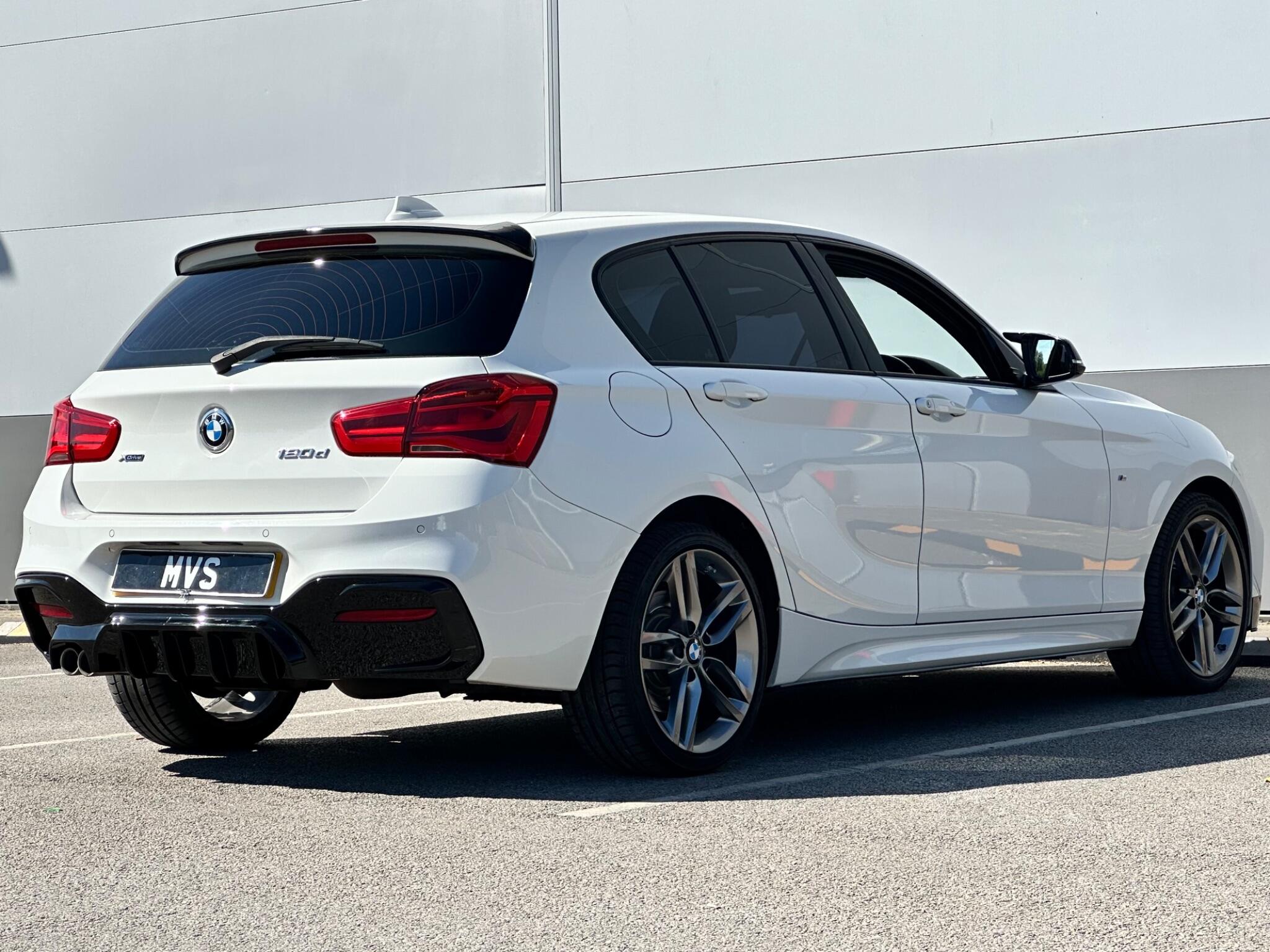 BMW 1 Series view 8