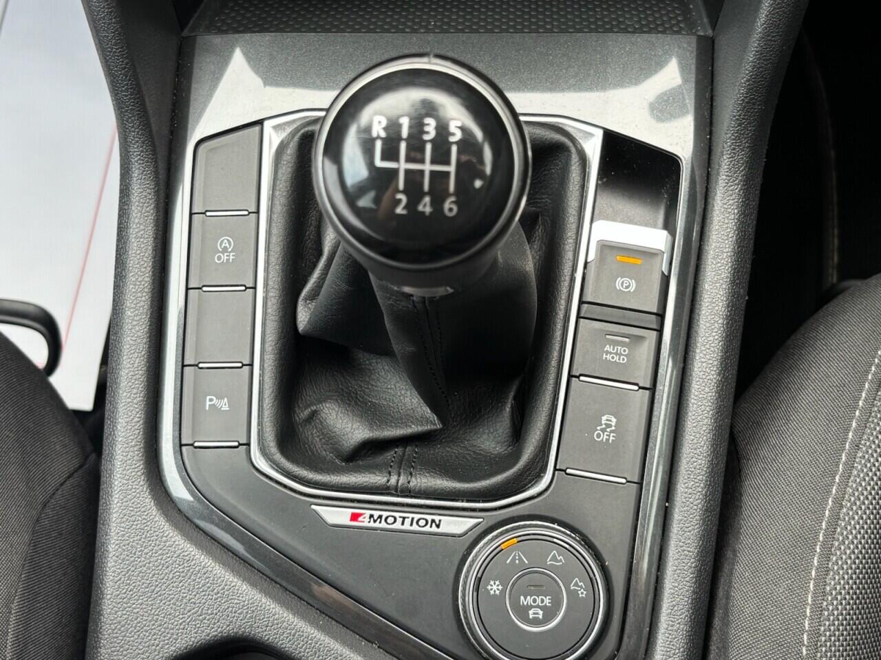 Volkswagen Tiguan Allspace view 25