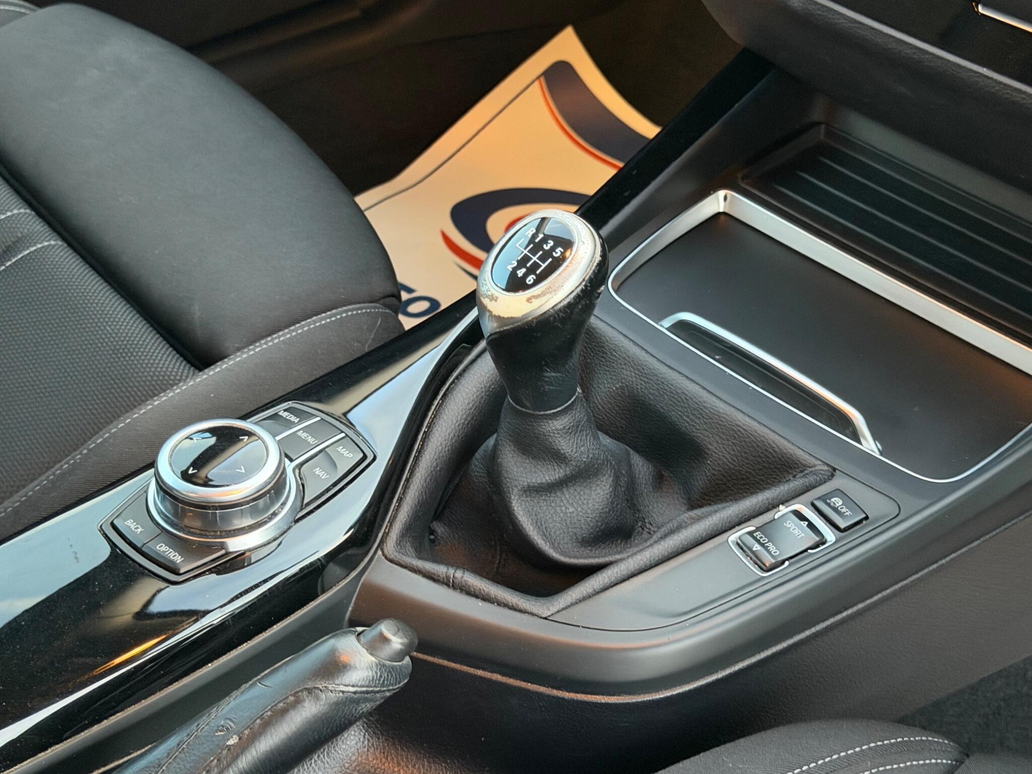 BMW 1 Series view 14