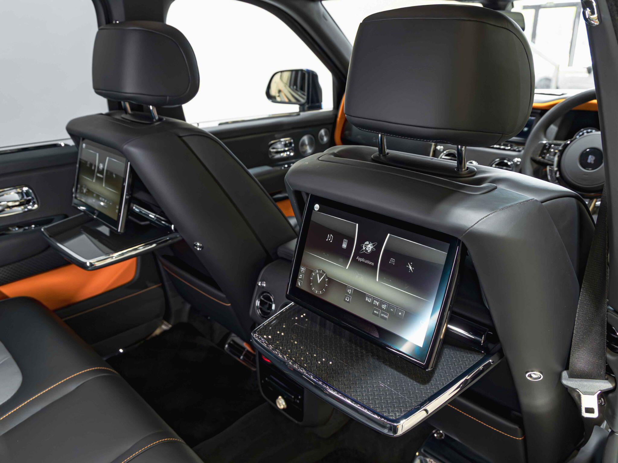 Rolls-Royce Cullinan view 4