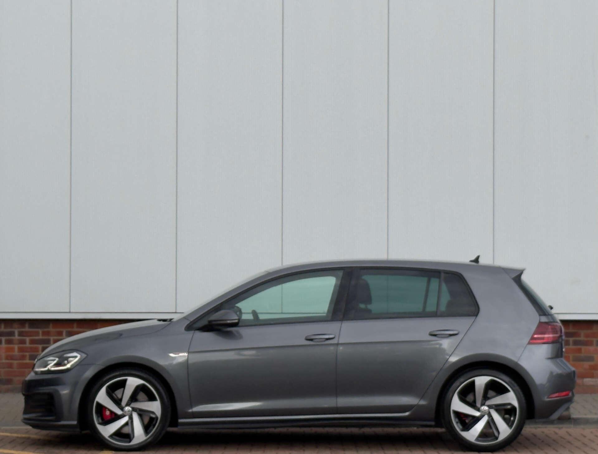 Volkswagen Golf view 9
