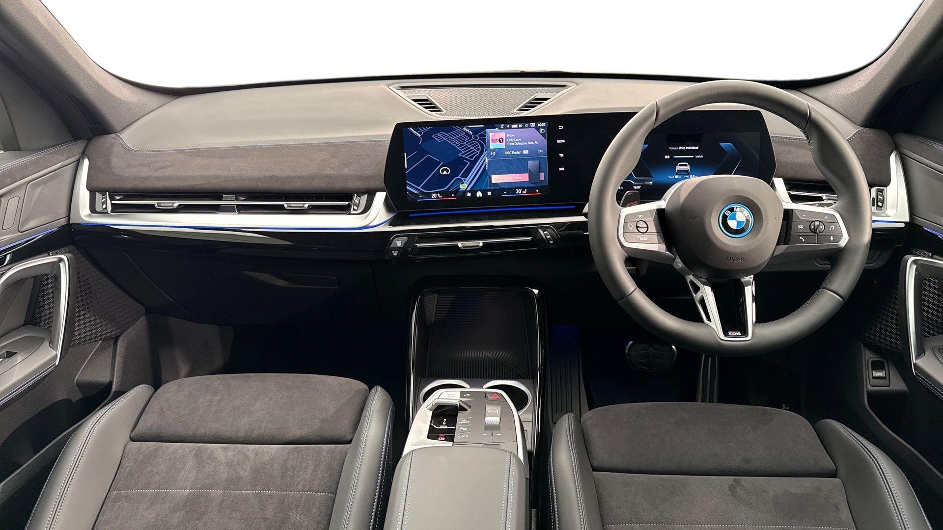 BMW Ix1 view 4