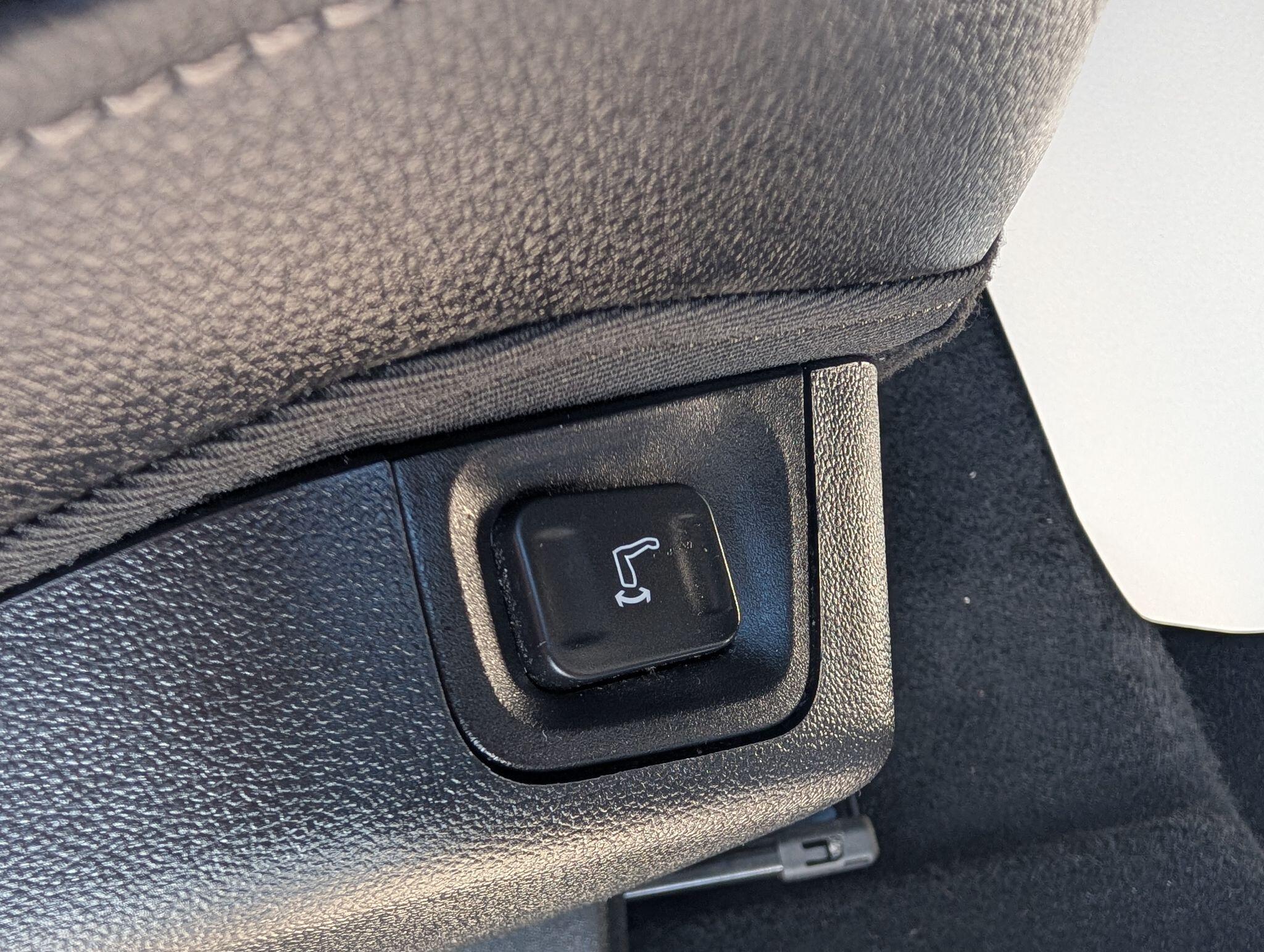 Vauxhall Grandland X view 31