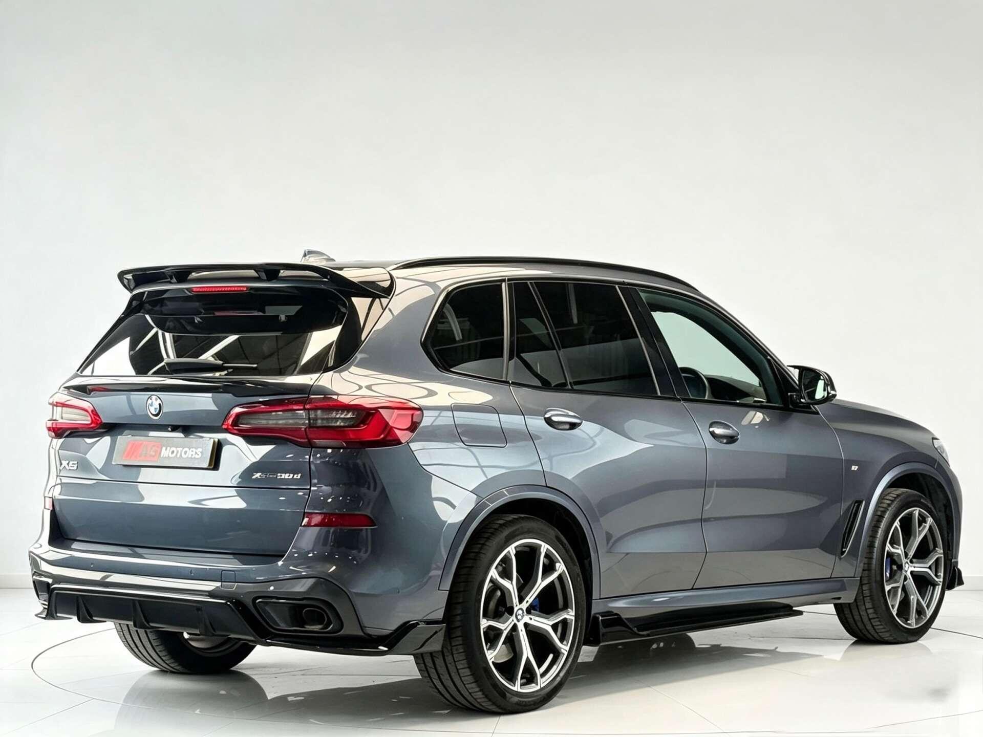 BMW X5 view 11