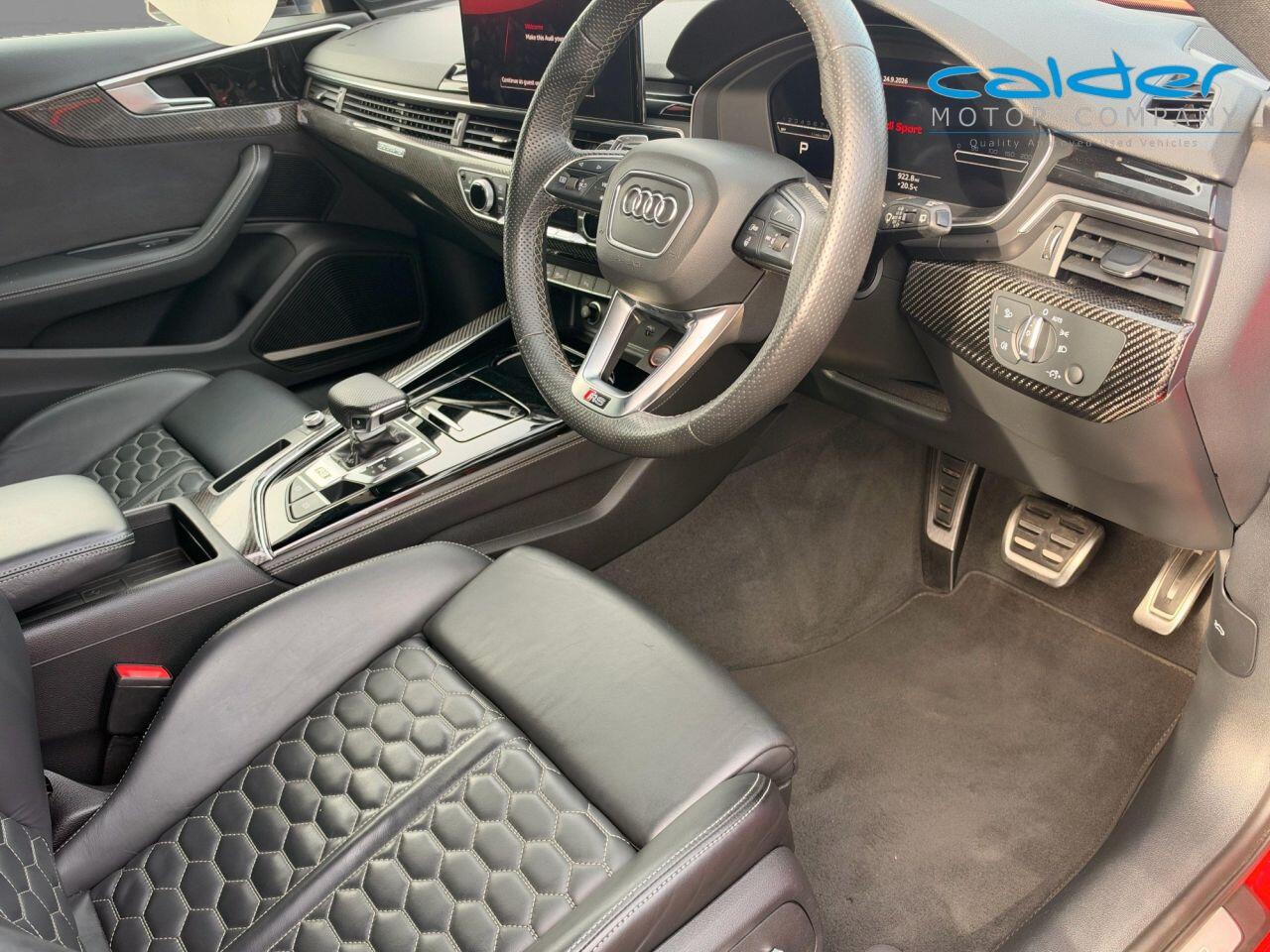 Audi RS4 view 15