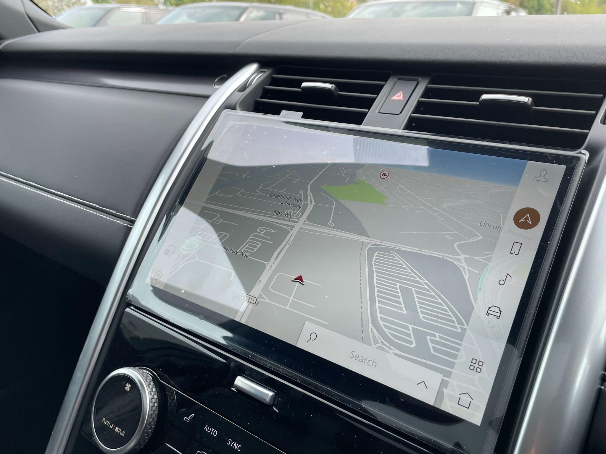Land Rover Discovery view 23