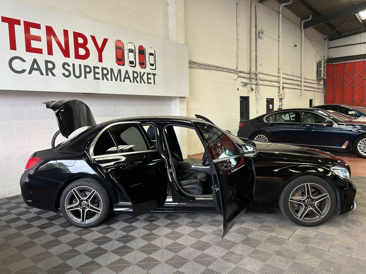 Mercedes-Benz C Class view 13