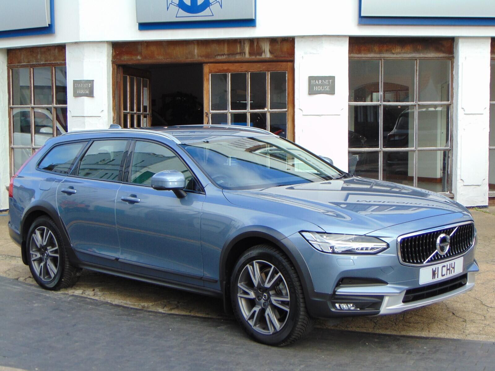 Volvo V90 Cross Country
