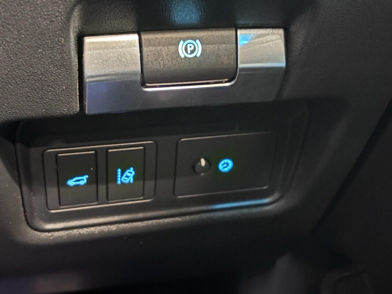 Jaguar E-Pace view 41