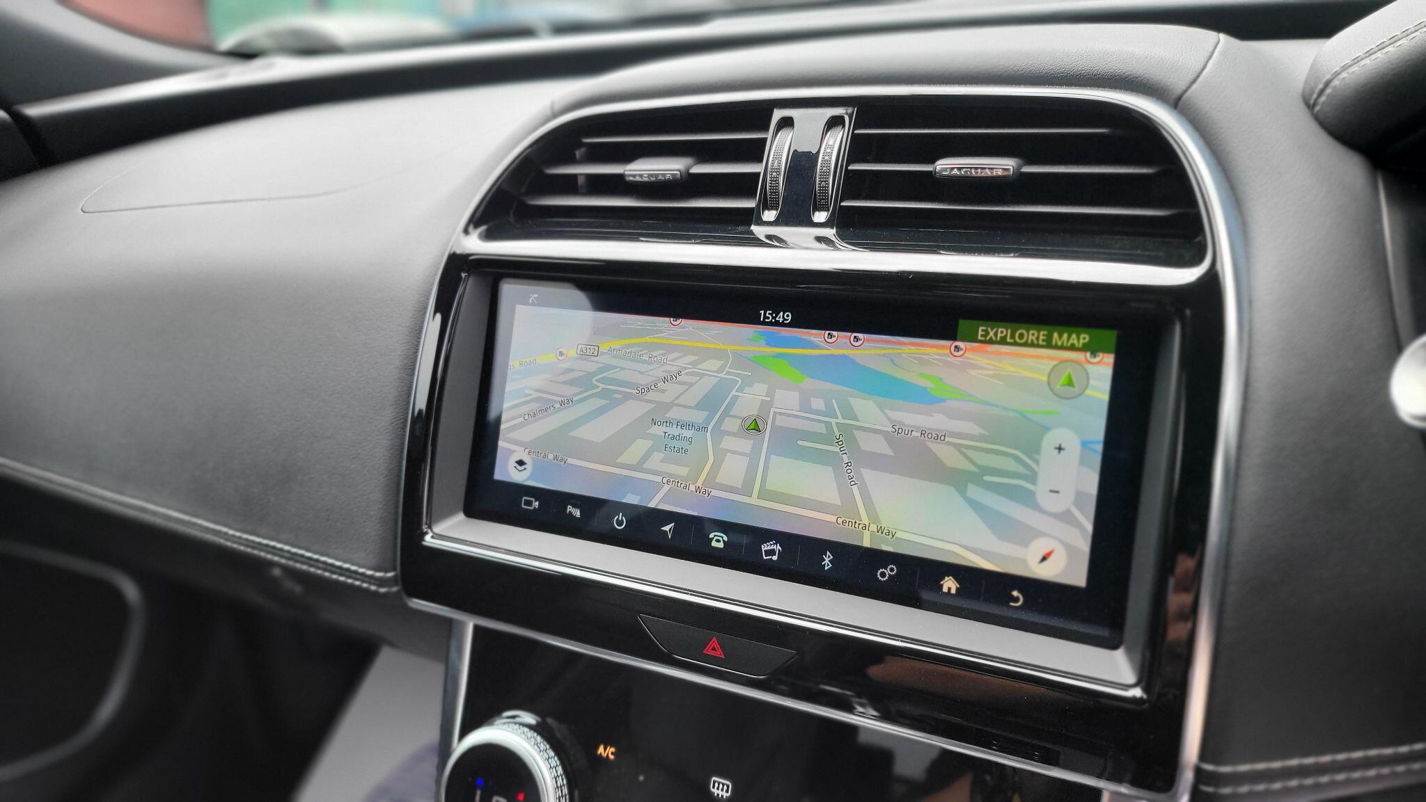 Jaguar Xe view 25