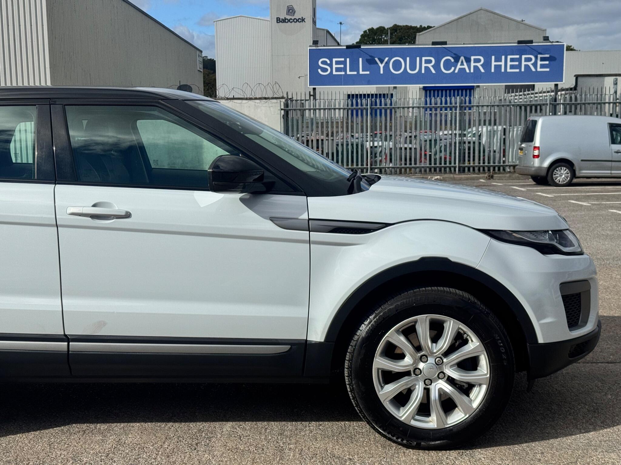 Land Rover Range Rover Evoque view 14
