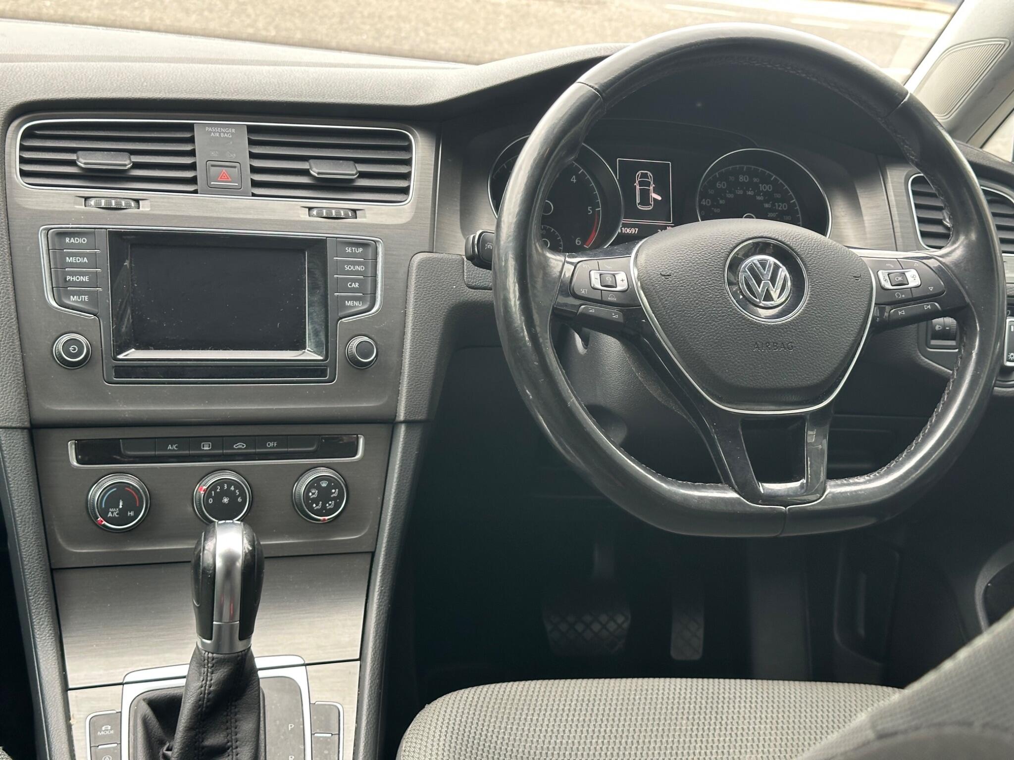Volkswagen Golf view 28