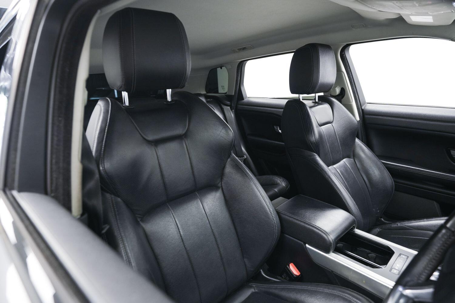 Land Rover Range Rover Evoque view 9