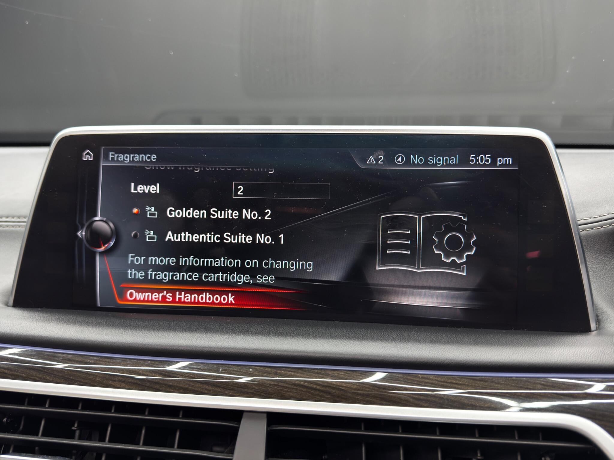 BMW 7 Series view 42