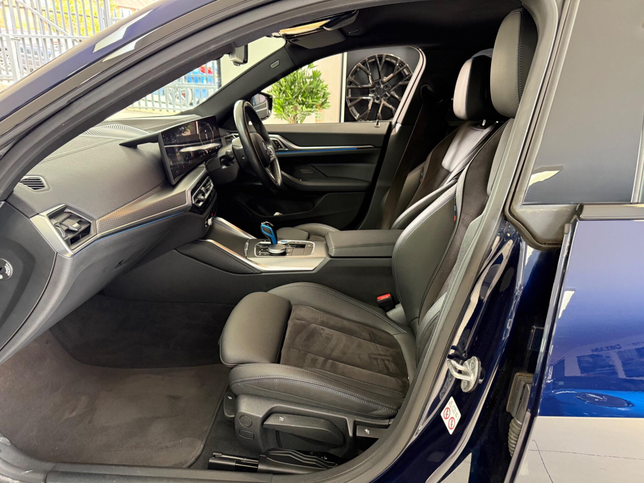 BMW I4 view 37
