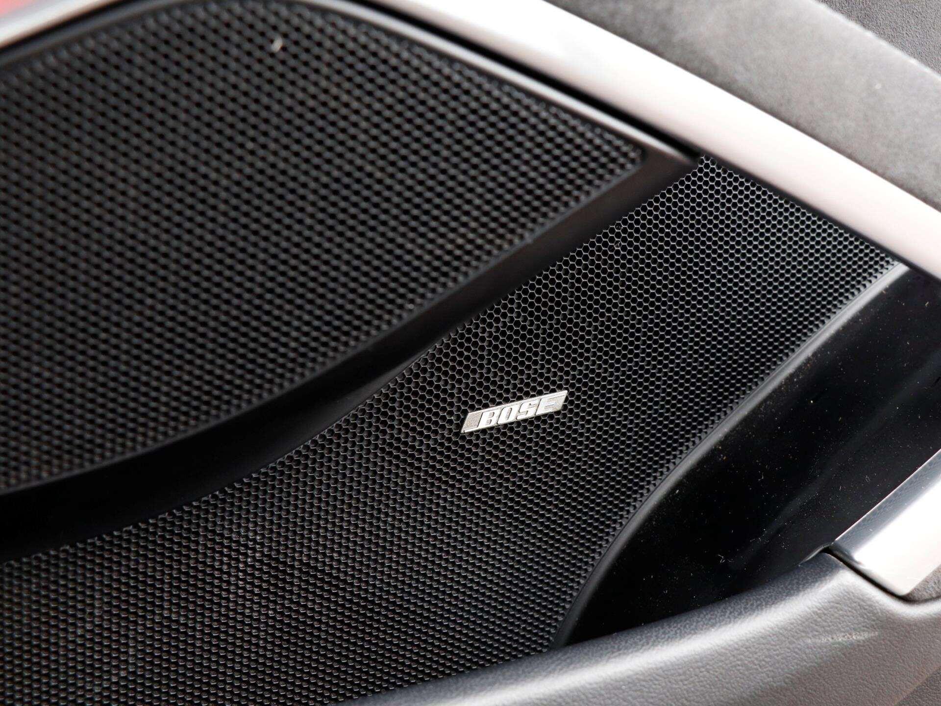 Porsche 911 view 22