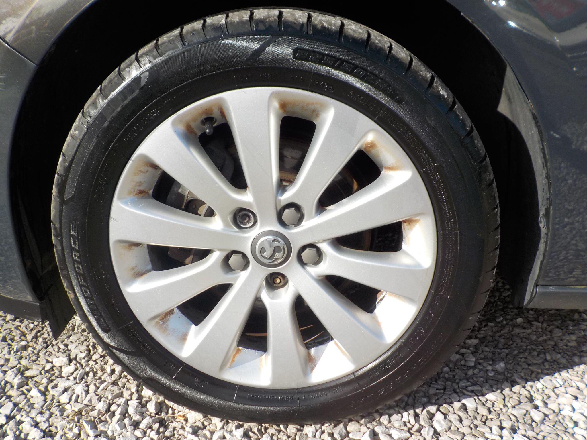 Vauxhall Astra 1.7 CDTi ecoFLEX 99g Elite Euro 5 (s/s) 5dr