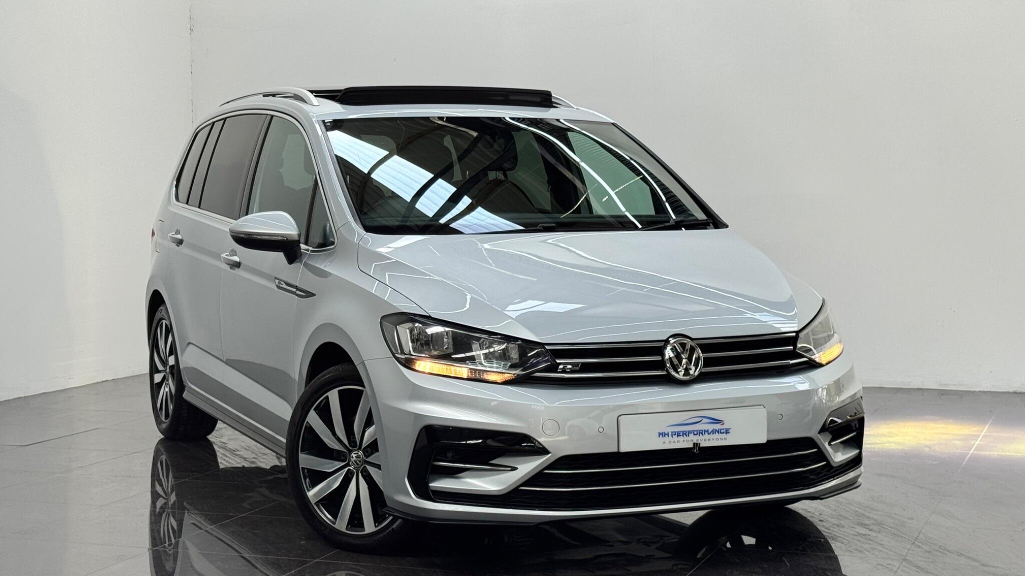 Volkswagen Touran view 10