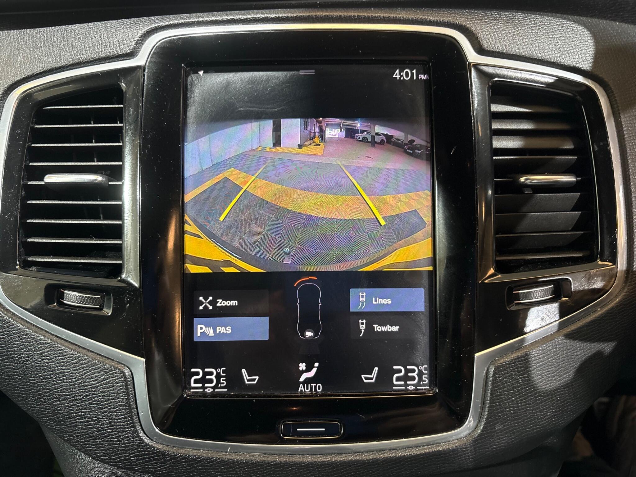 Volvo XC90 view 56