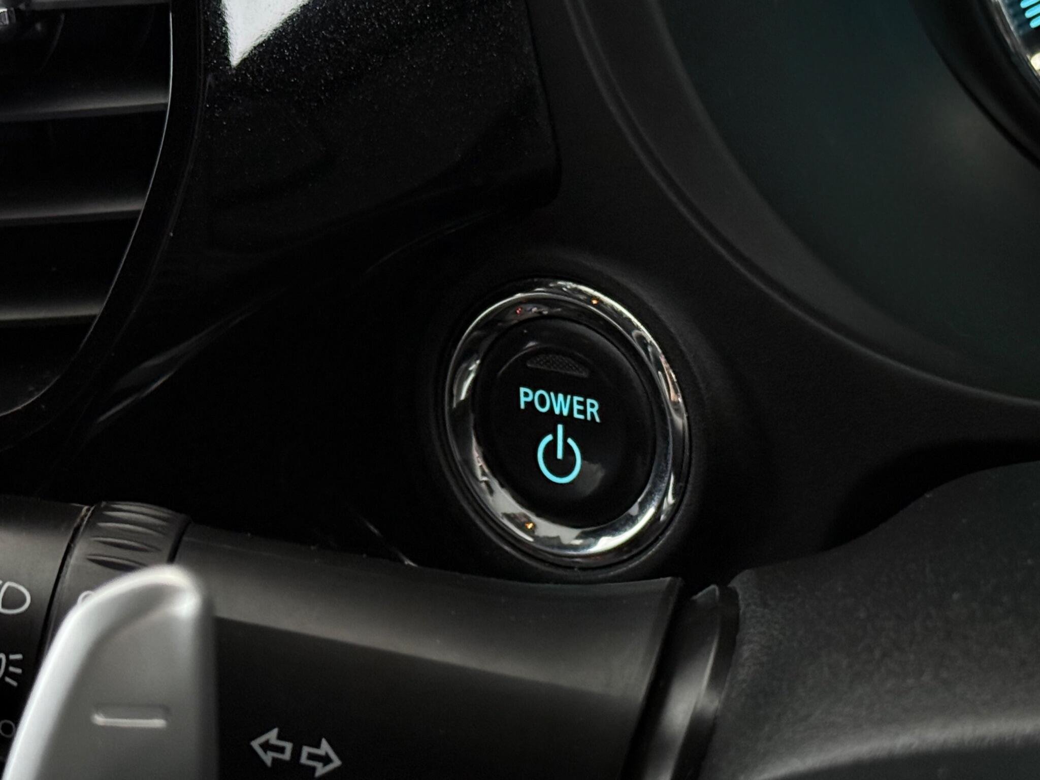 Mitsubishi Outlander view 17