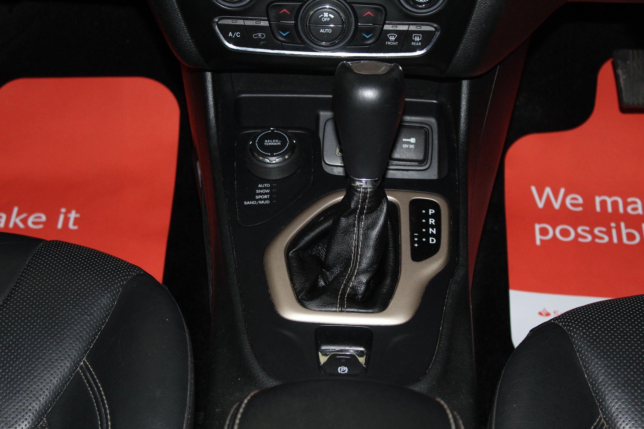 Jeep Cherokee view 41