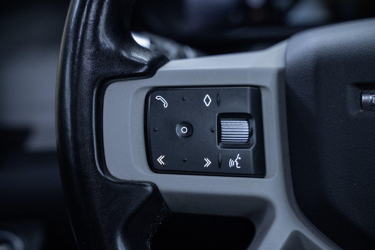 Land Rover Defender view 28