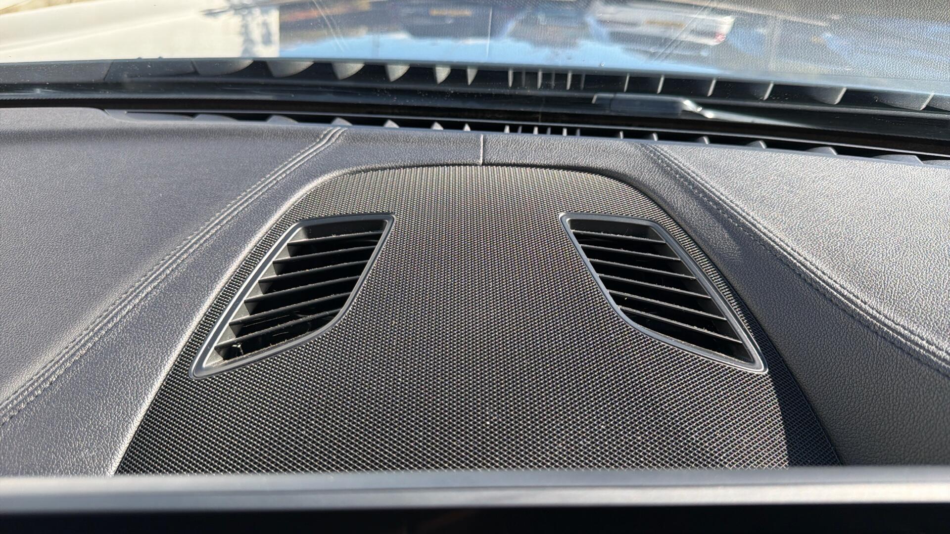 BMW 5 Series view 63