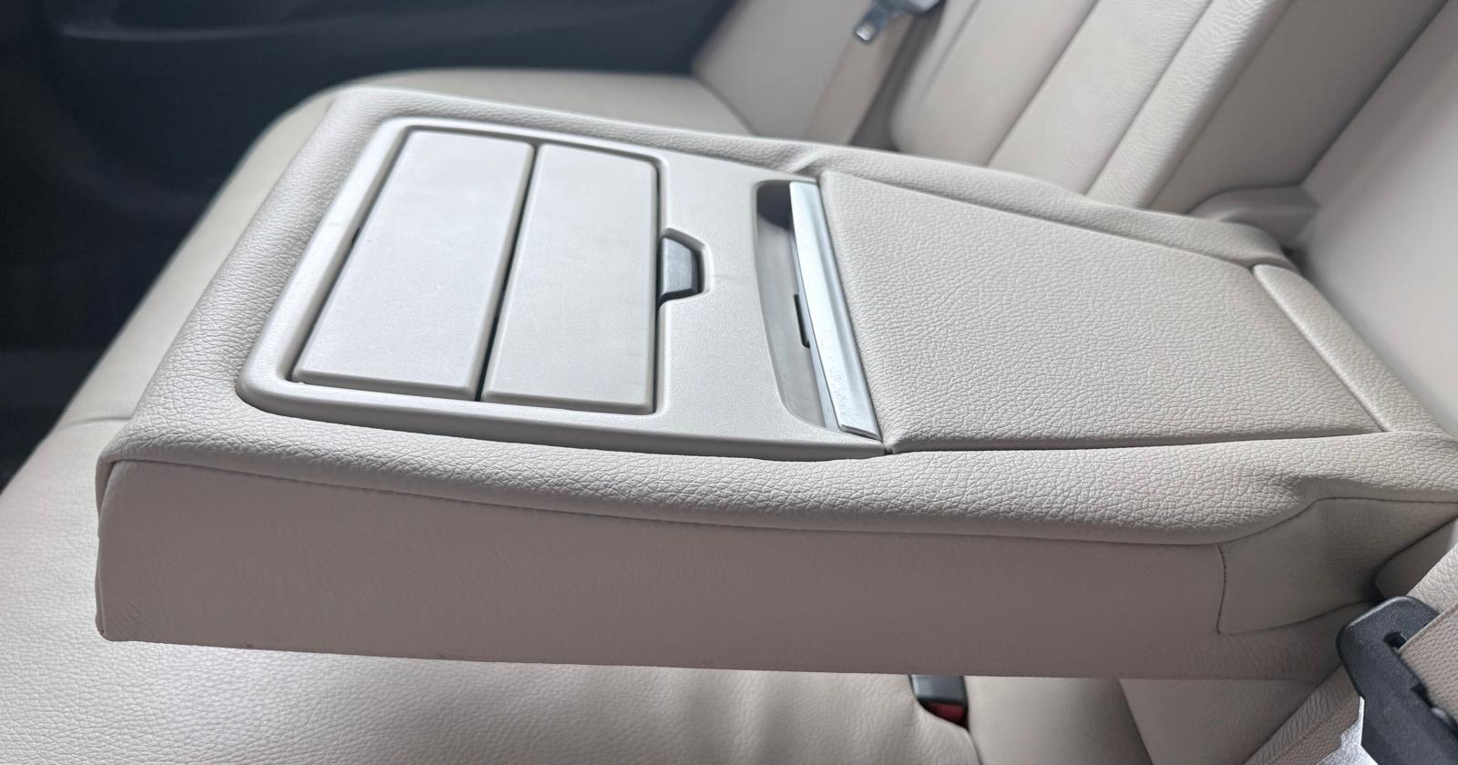 BMW 3 Series view 56