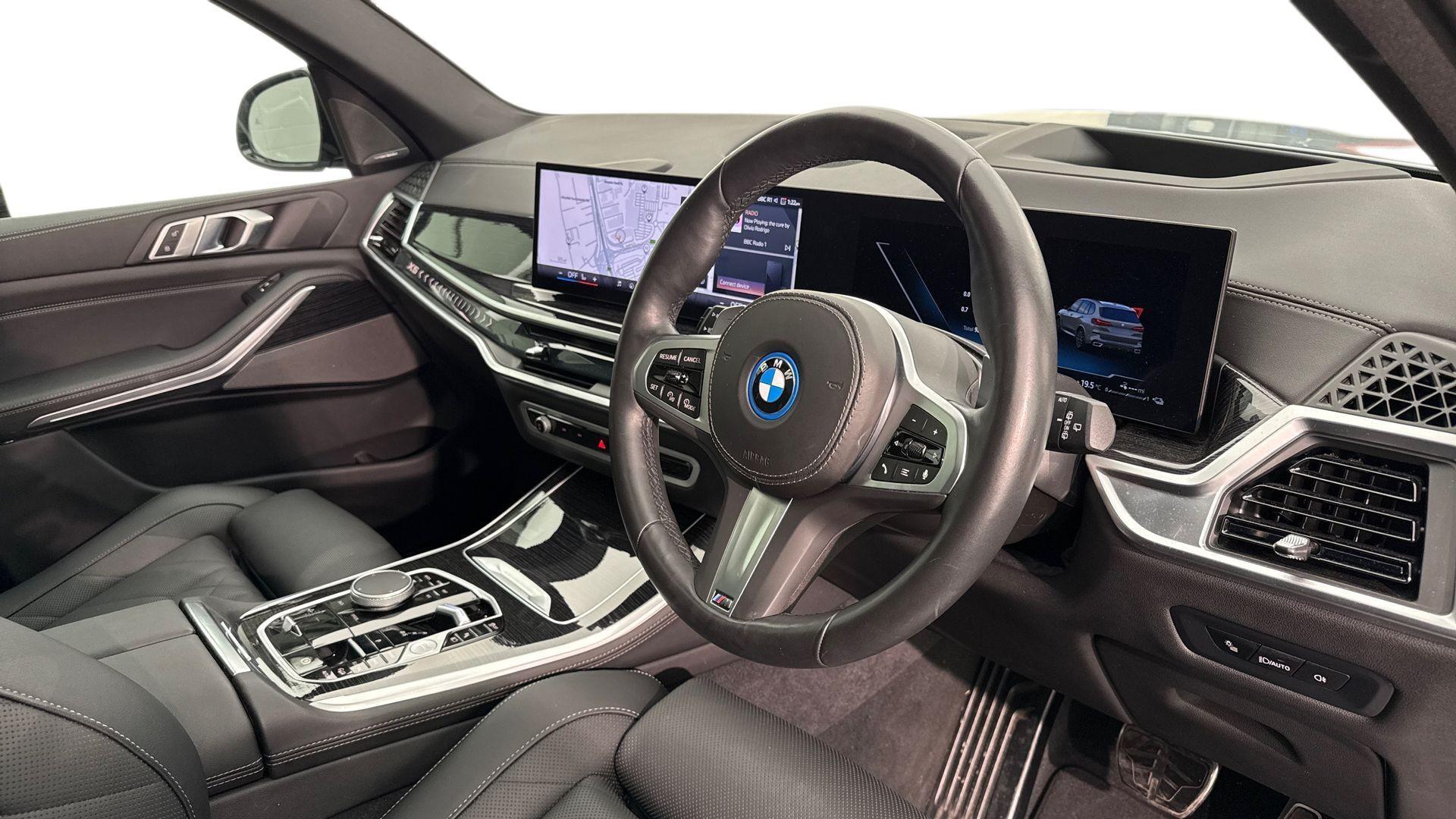 BMW X5 view 6